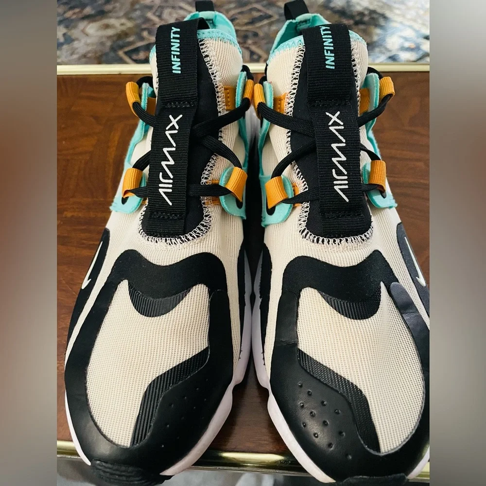 Nike Air Max Infinity
'Phantom' Clean shoe. Replacement box.
10.5 M - Picture 9 of 11